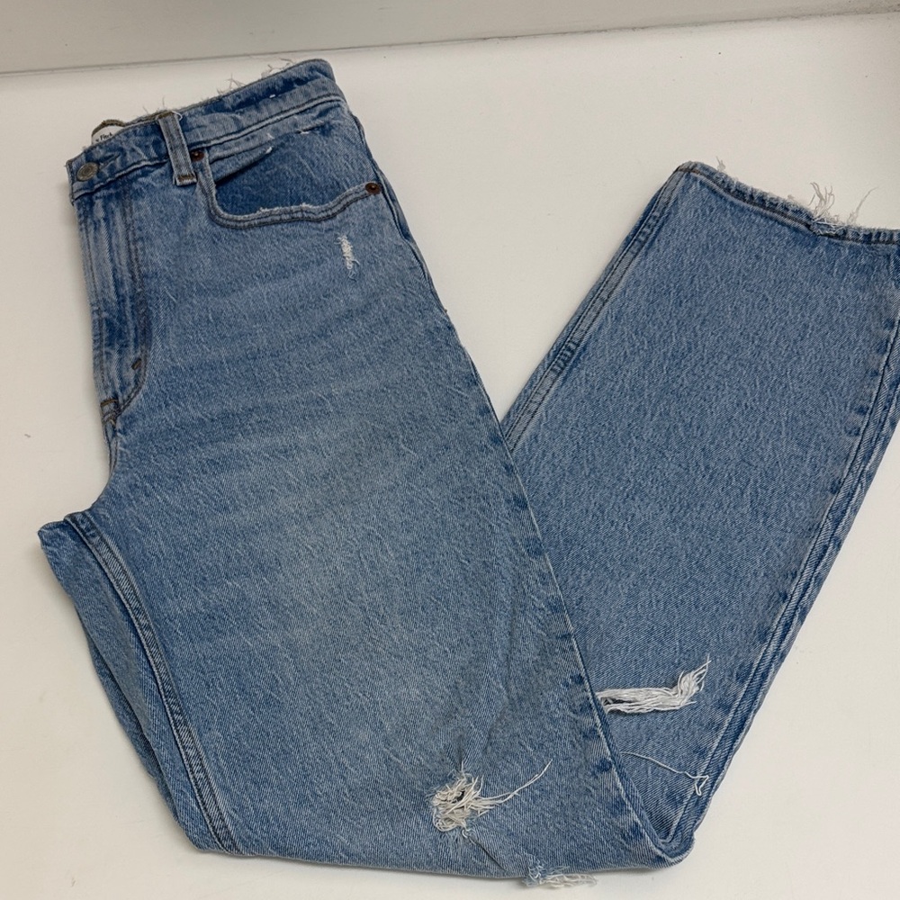 Abercrombie and Fitch 90s Straight Ultra High Distressed Jeans